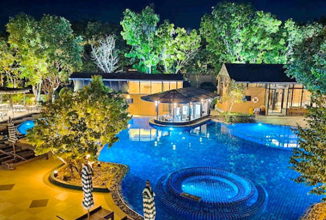 สิรารมย์ เขาใหญ่ทำเลทอง ใกล้สนามบิน Rancho Charnvee Golf  Khaoyai 3.5กม. ให้เช่าคฤหาสน์หรู 2 ชั้น 102ตร.วา. 3 งาน 40ตร.วา.ปากช่อง-เขาใหญ่ 