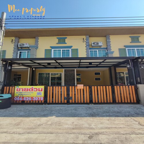 ขายทาวน์โฮม 2 ชั้น ขนาด 19.2 ตร.ว. บ้านหันหน้าทางทิศเหนือ หมู่บ้านโกลเด้นทาวน์ 3