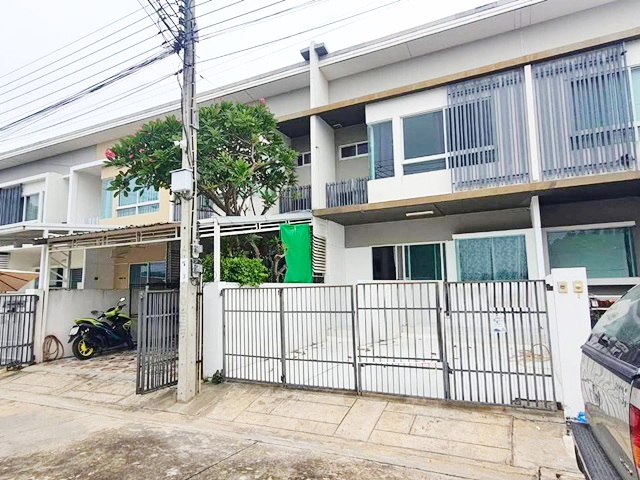 จัดเต็มเฟอร์ 16 ตร.วา.ประชาอุทิศ 0.7 กม.ให้เช่า ทาวน์เฮ้าส์ 2 ชั้น 2นอน 3 น้ำ 120 ตร.ม.รร.สารสาสน์วิเทศศึกษา 